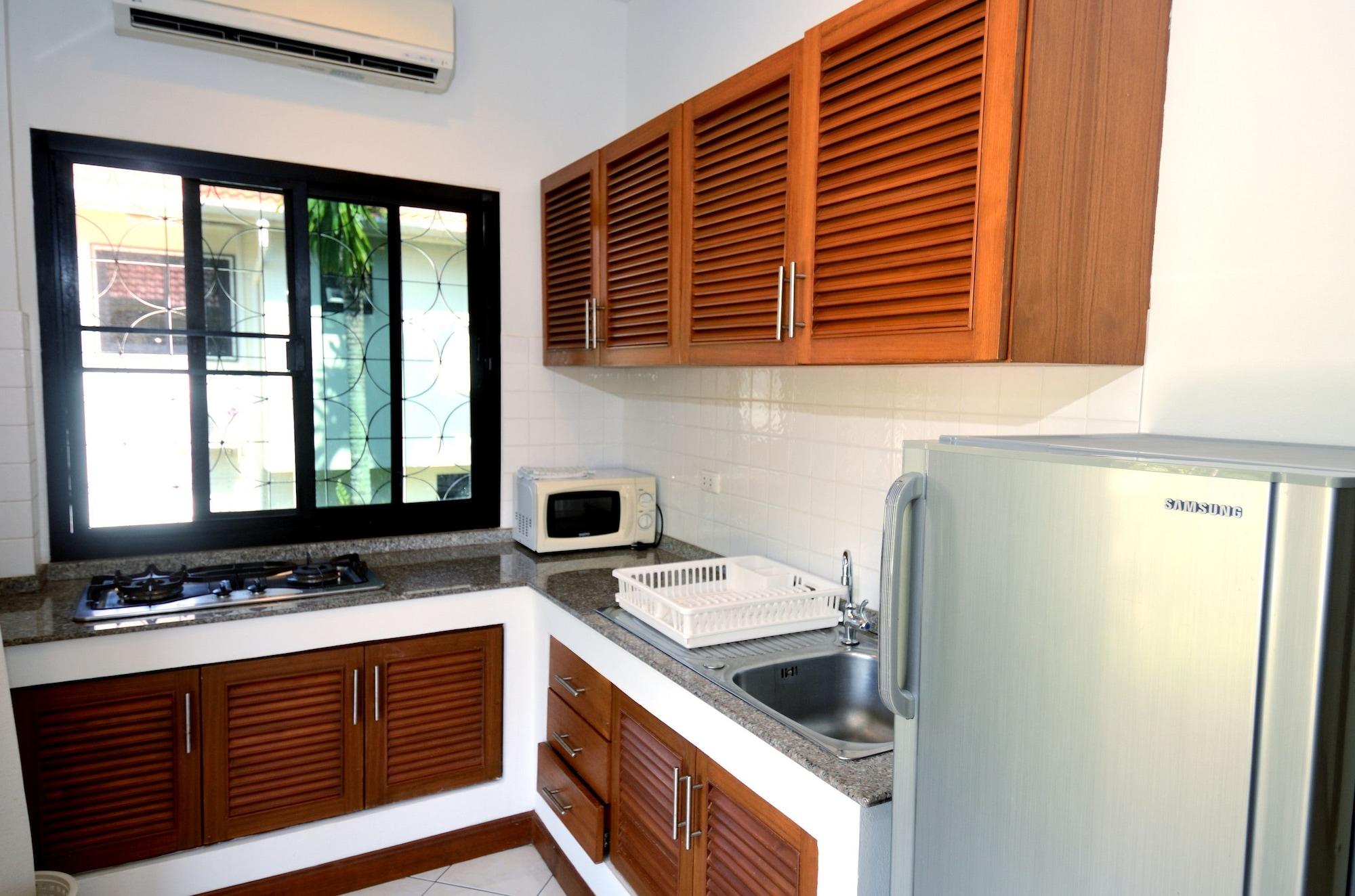 Phuket Riviera Villas Hotel Nai Harn Extérieur photo